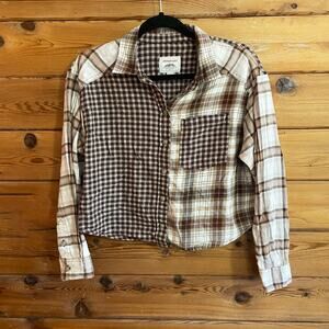 American Eagle Mix Plaid Cropped Long Sleeved XS
